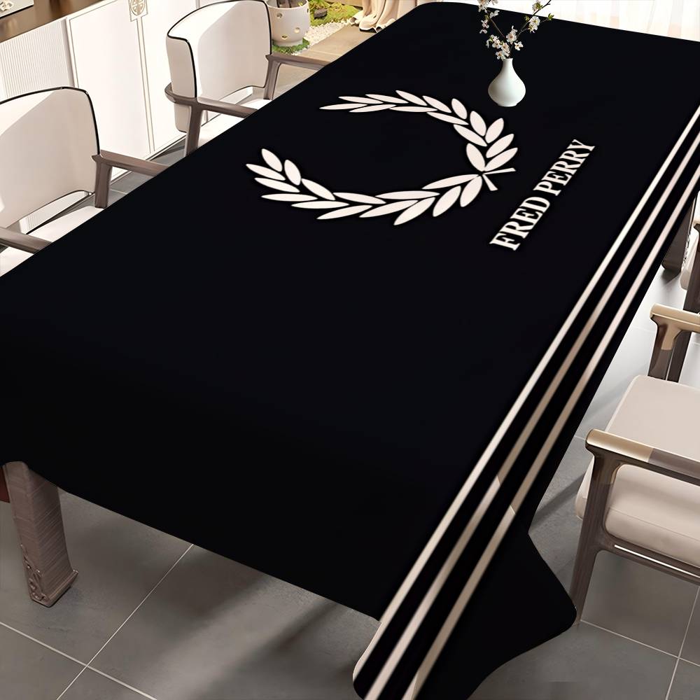 Home Textiles Today Logo - Tovaglia Rettangolare con Logo FRED PERRY,